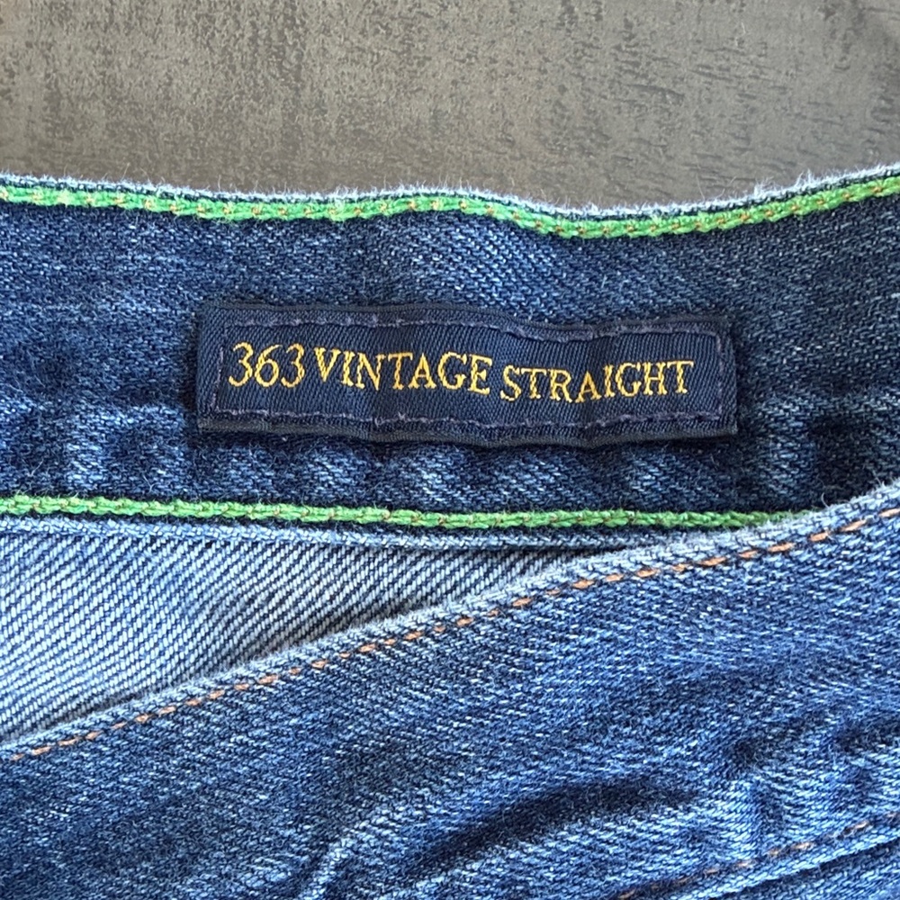 Lucky Brand Men's 363 Vintage Straight Jeans. Size 40 x 32. Distressed back hem - Picture 3 of 11